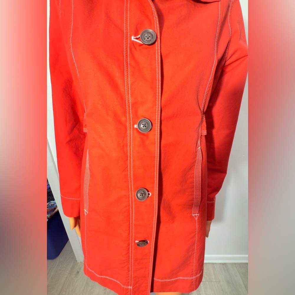 Women's Red Button-Up Coat‎ - Picture 4 of 9